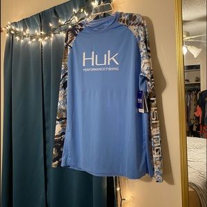 NWT Huk fishing shirt